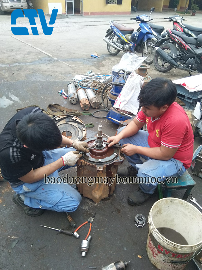 Máy bơm bị hỏng phớt là do những nguyên nhân nào?