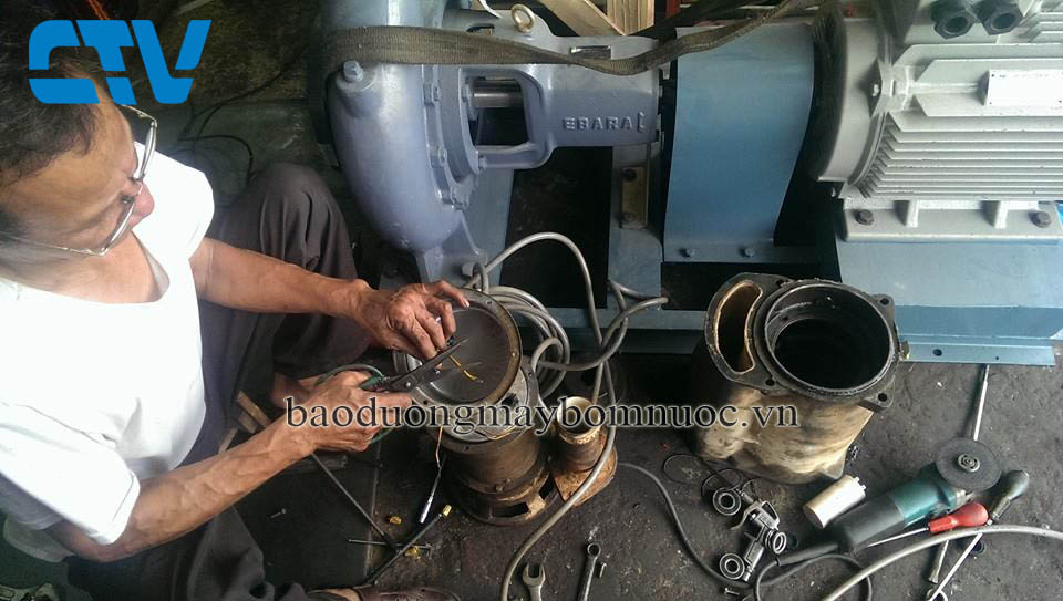 Sửa máy bơm nước đầu inox tại Cường Thịnh Vương